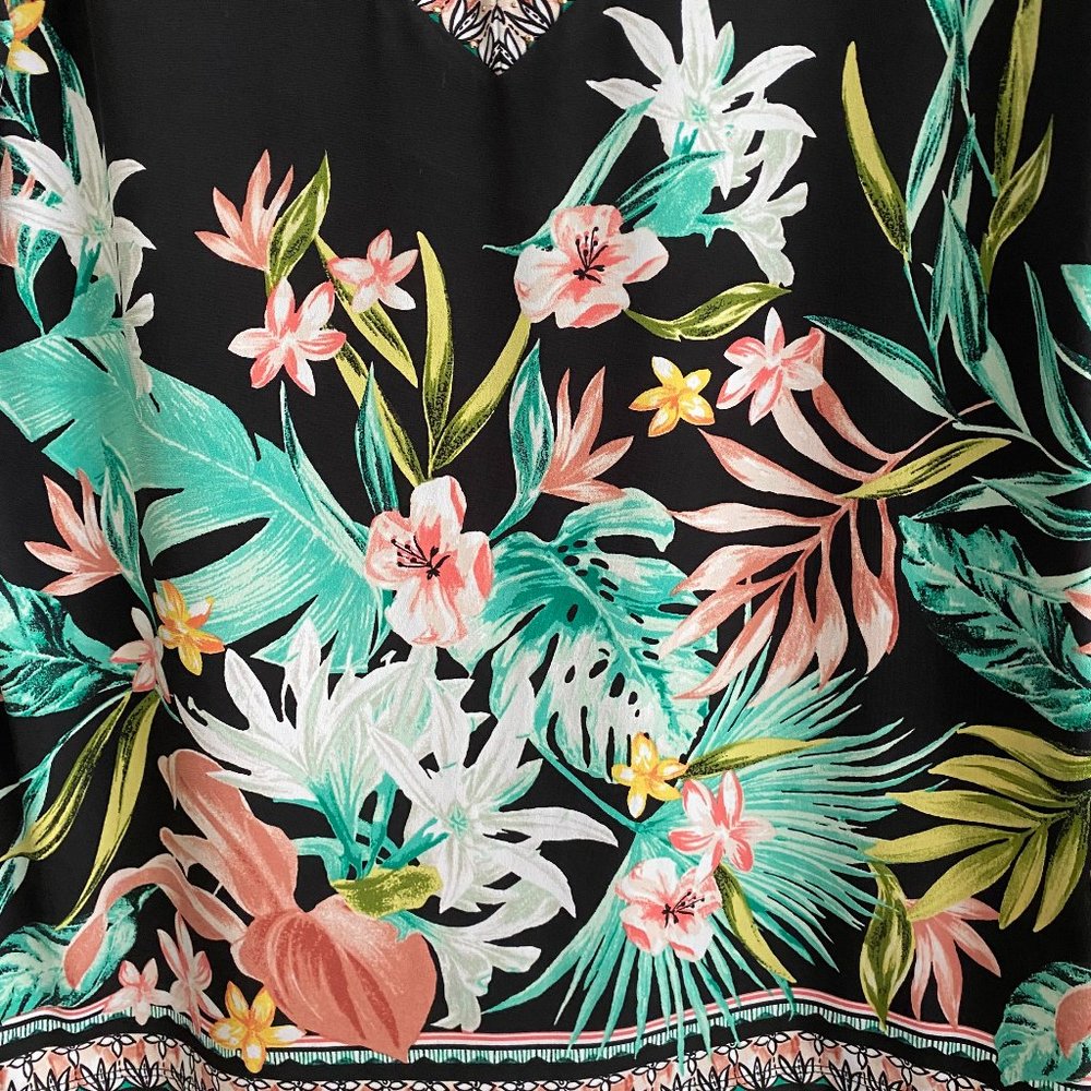 JM Women's Black Floral Long Tunic Top. - Picture 3 of 4